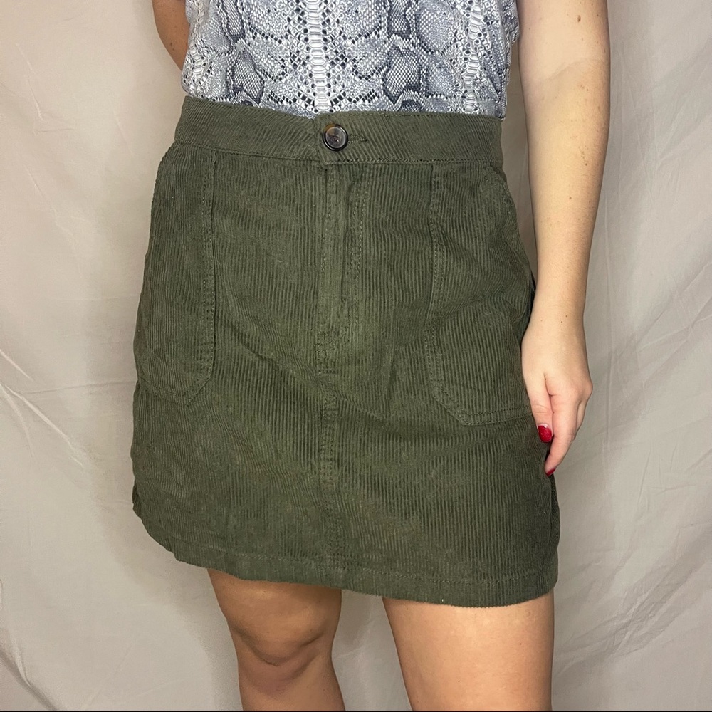 🤍 olive green skirt 🤍